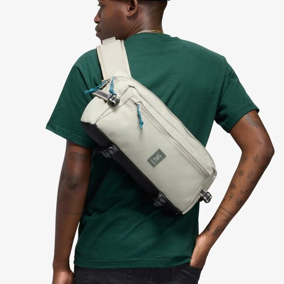 Chrome Industries Kadet Sling Bag, Small Messenger Bag - Picture 5 of 5